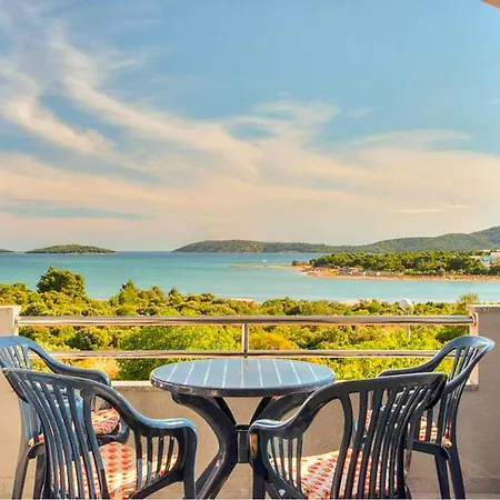 Apartment Amazing In With House Sea View