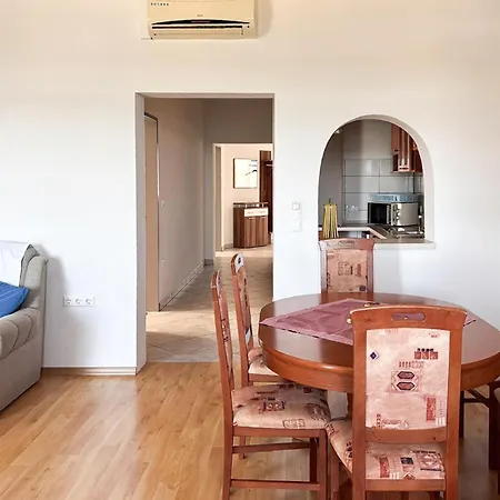 Amazing In With House Sea View Apartment